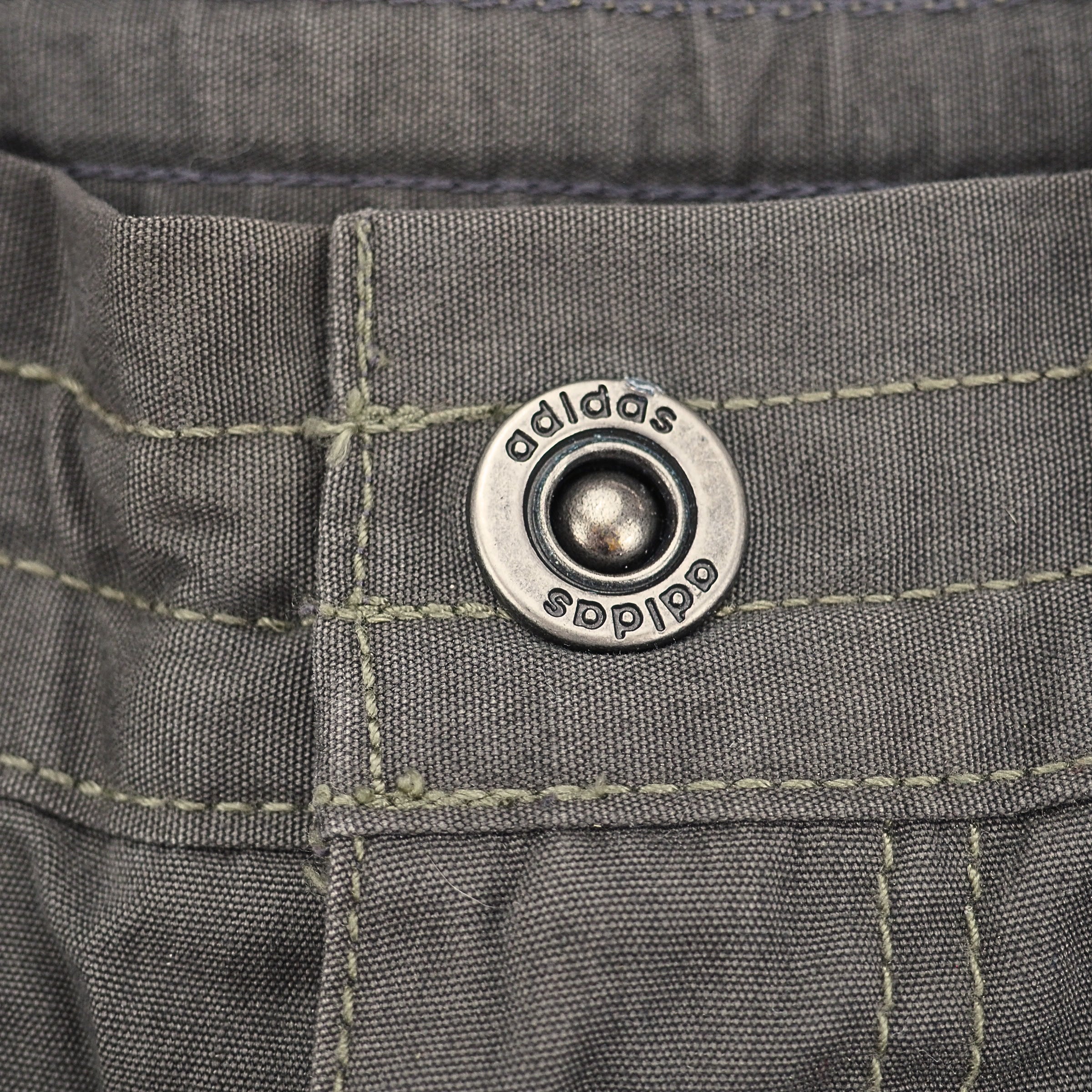 Adidas 3 Stripe Utility Cargo Shorts 046499 Grey Vintage 2006 Medium