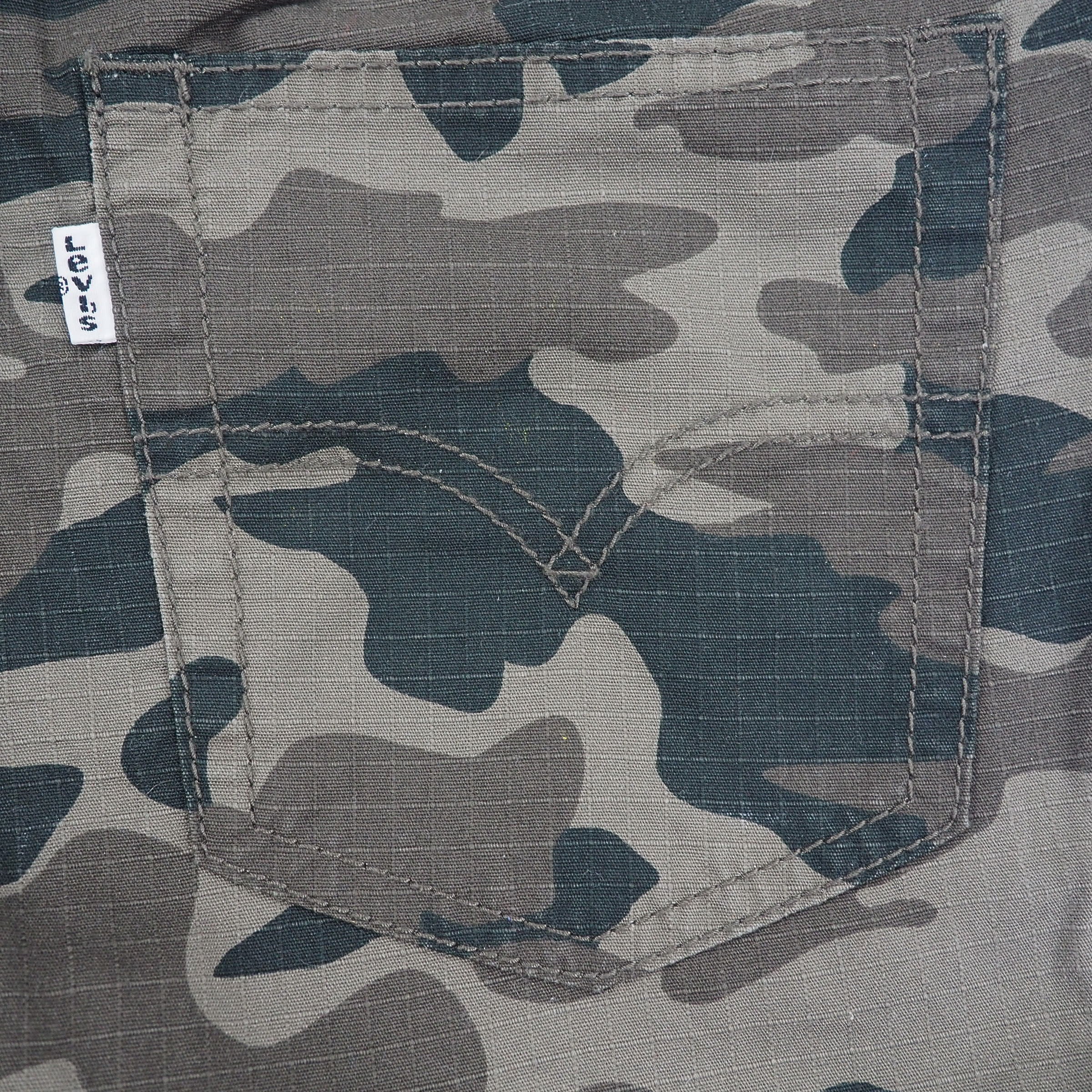 Camouflage pants pocket with Levi's white tab label