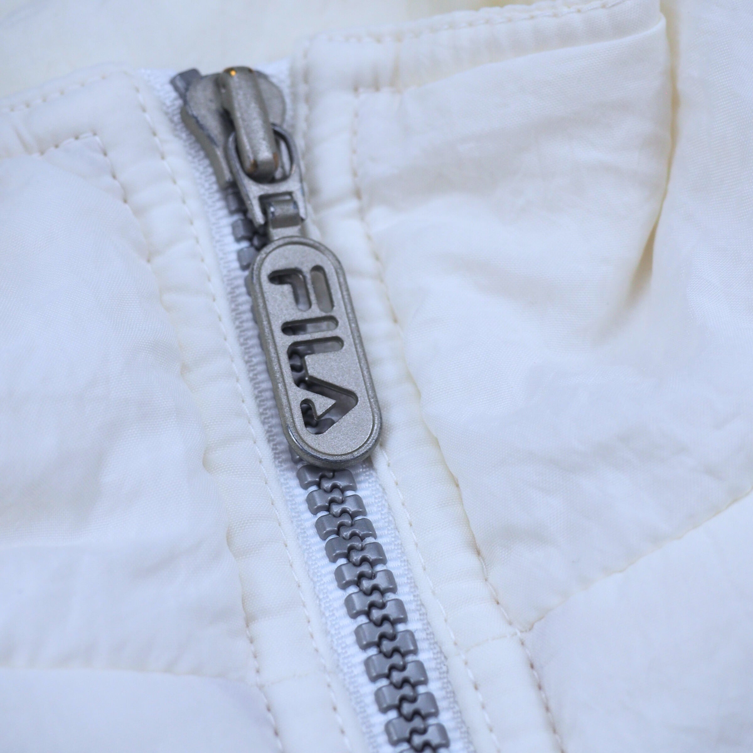 Fila Crepe Down Puffer Jacket White Authentic 90s Vintage Womens Small
